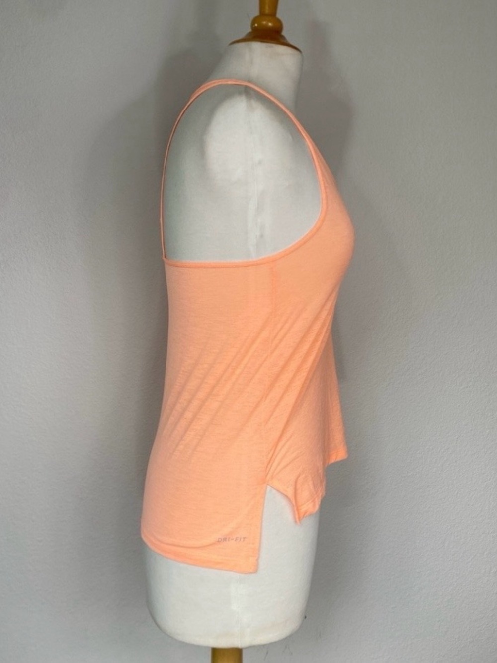 Nike Womens Orange Dri Fit Lightweight Racerback Tank Top Gym Running Size Small - Picture 4 of 15